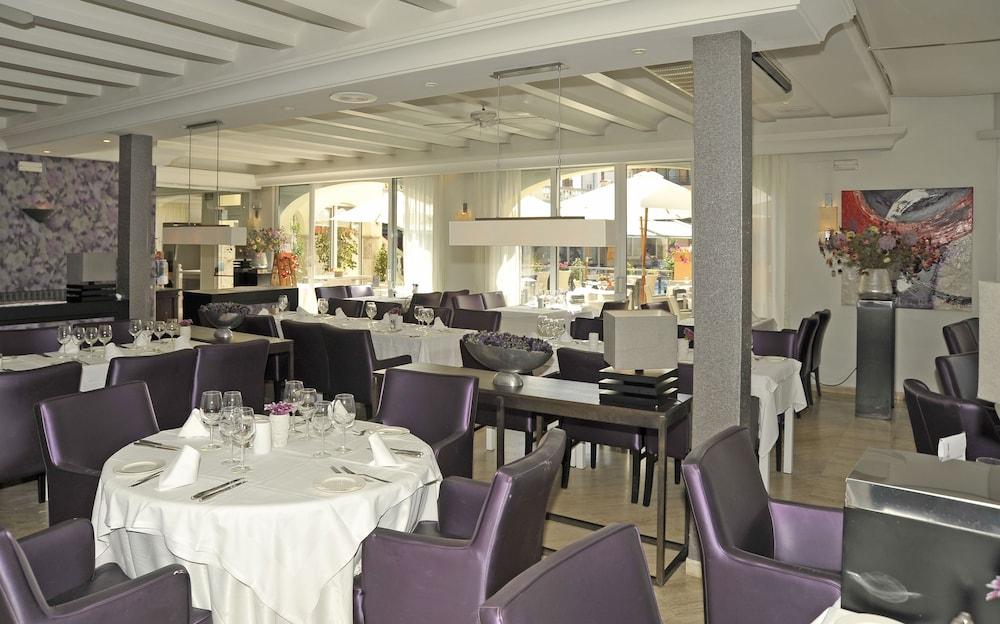 Van Der Valk Hotel Barcarola Сан-Фелиу-де-Гишольс Экстерьер фото