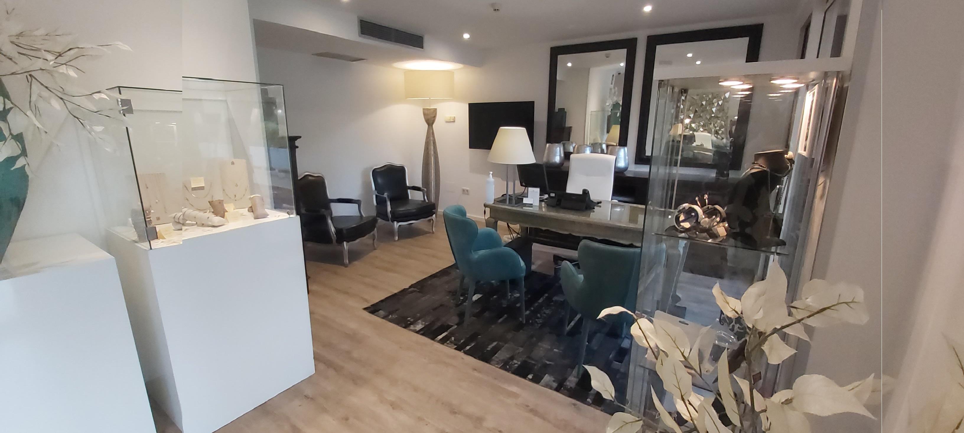 Van Der Valk Hotel Barcarola Сан-Фелиу-де-Гишольс Экстерьер фото