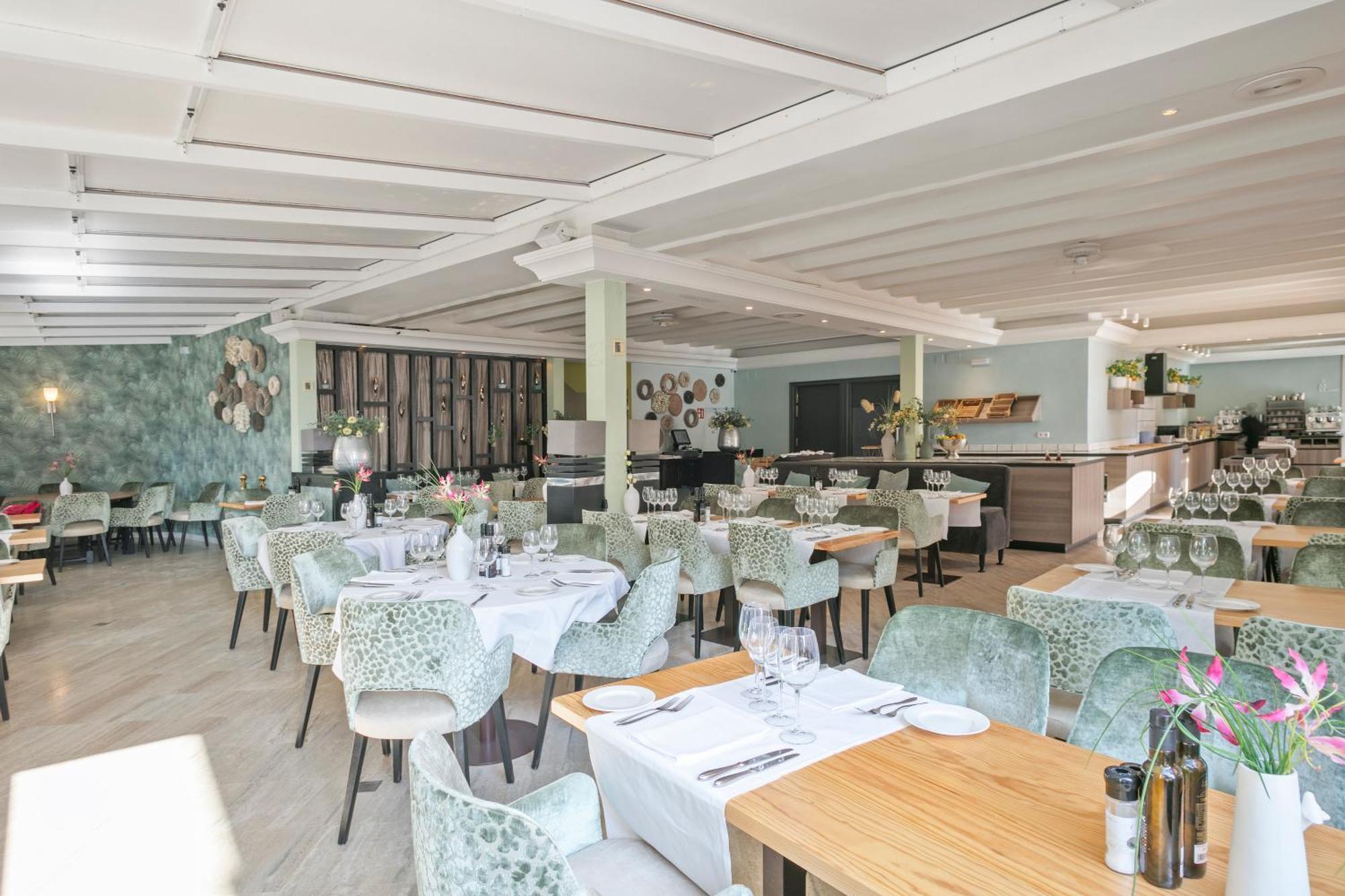 Van Der Valk Hotel Barcarola Сан-Фелиу-де-Гишольс Экстерьер фото